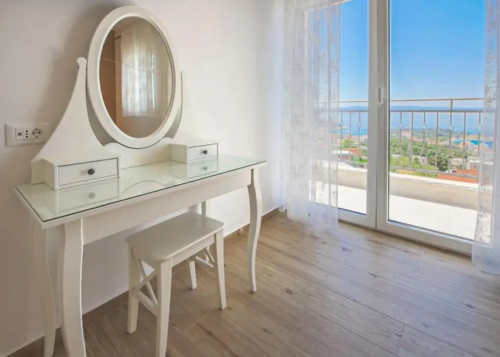 Belvue Dream Spot فيلة ماكارسكا