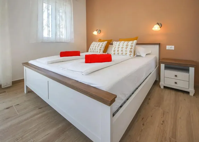 Belvue Dream Spot ماكارسكا